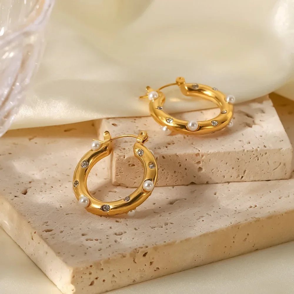 Zircon & Pearl Mix Hoop Earrings 18K Gold - Picture 4 of 7